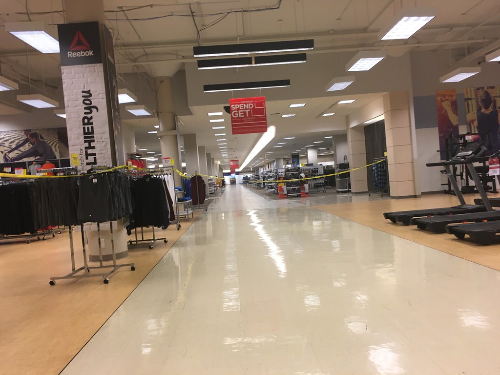 SearsWoodfield MallSchaumburg, Illinois This is some add… Flickr