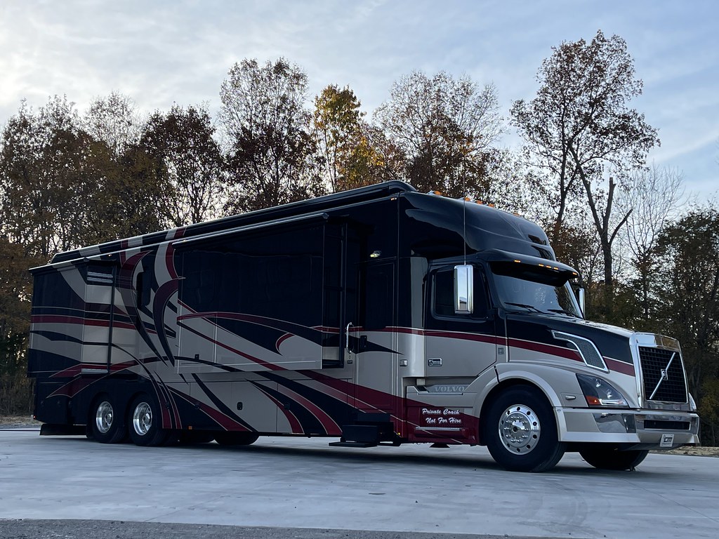 2012 Renegade Ikon 45’ QuadSlide Motorhome Volvo 500HP Cha… Flickr