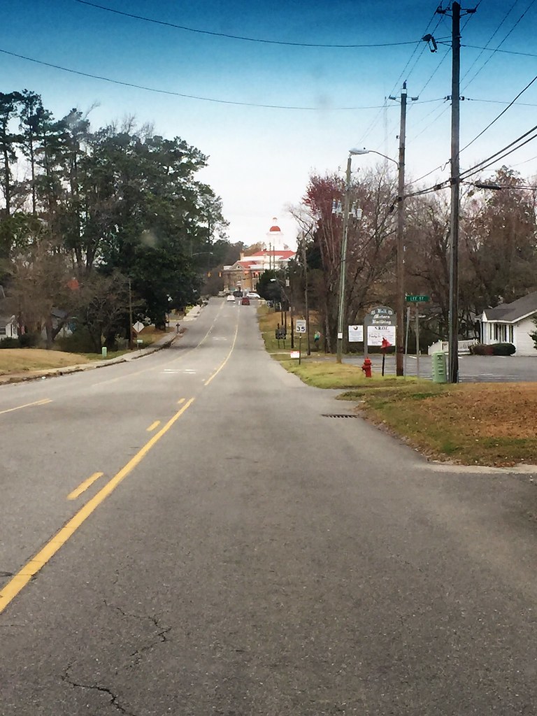 Duplin Co. Courthouse in distance. Kenansville, North Caro… Flickr