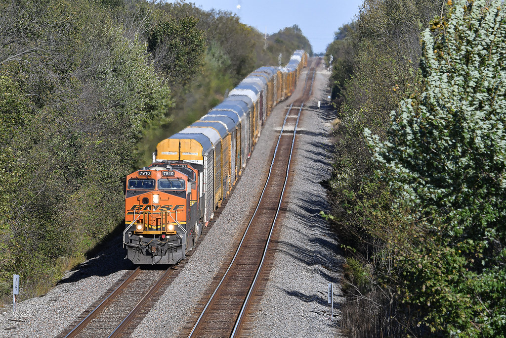 Wyaconda Mo Bnsf 7910 leads the VFTMPEA 6 west out of Wya… Flickr