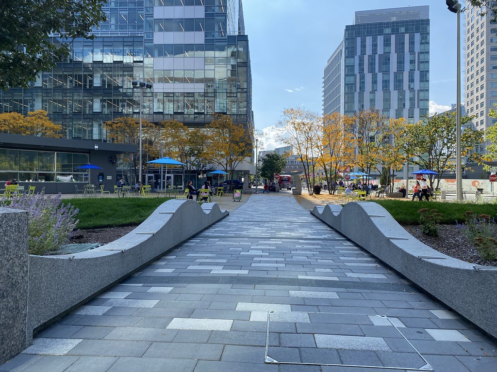 Kendall Sq Cambridge, MA Solomon Abrams Flickr