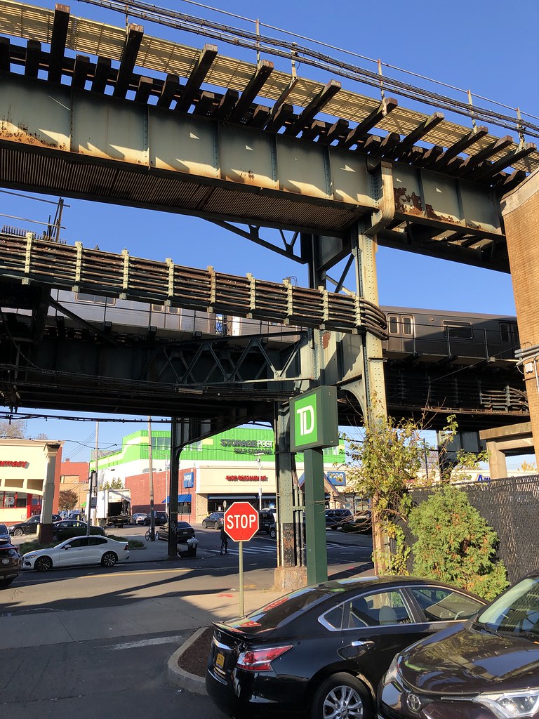 Liberty Ave el at Rockaway turnoff zacfi2000 Flickr