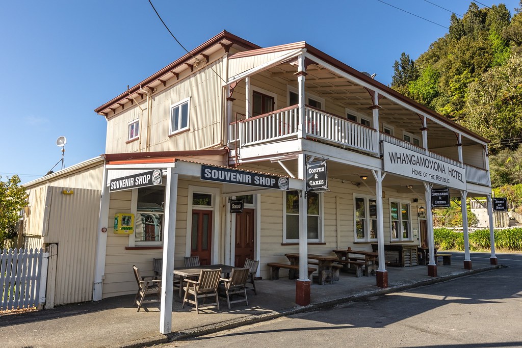 Historic Whangamomona Hotel Isolated Whangamomona (populat… Flickr