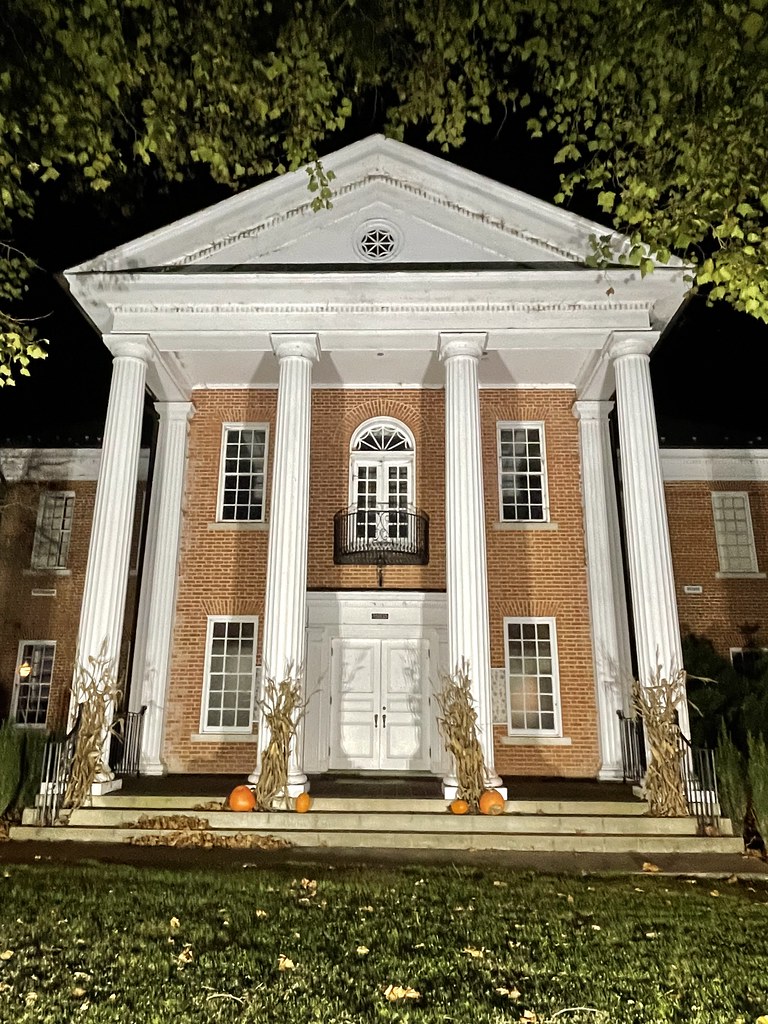 Entryway of Historic Westmoreland County Courthouse in Mon… Flickr