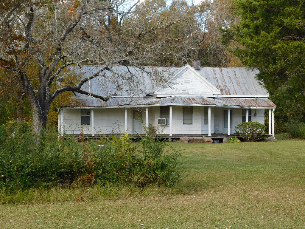 An Historic Home CR 16 near Oak Grove, Alabama Jimmy Emerson, DVM