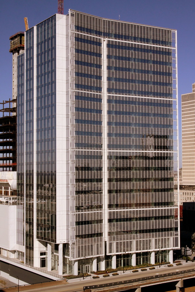 Amazon Nashville Tower 1 (Nov. 2021) Amazon Towers 1 is ho… Flickr