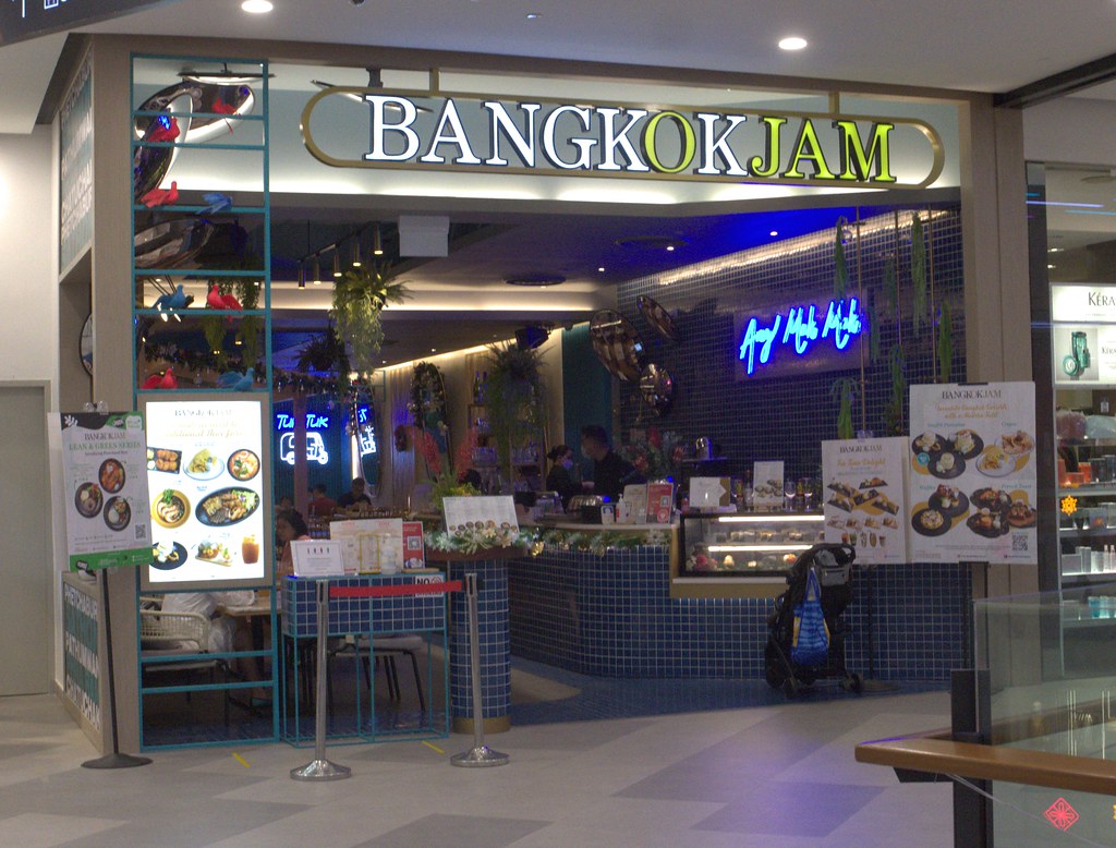 Bangkok Jam Great World City, Singapore l16812 Flickr