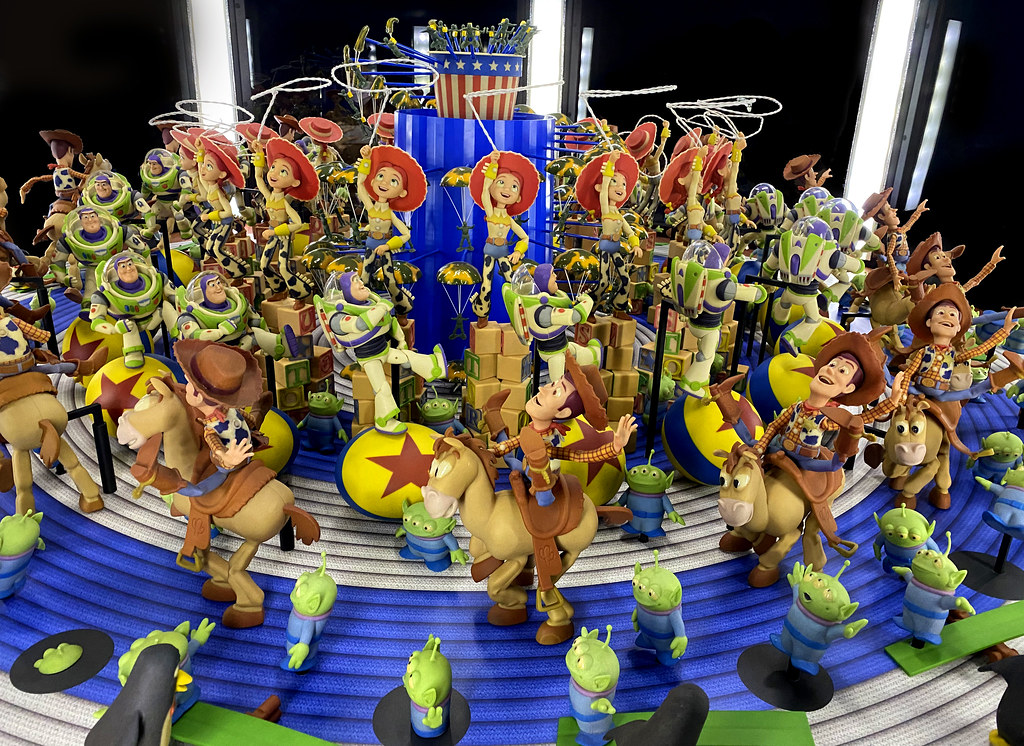 Pixar 3D Zoetrope Toy Story, 1995. Academy Museum of Motio… Rob
