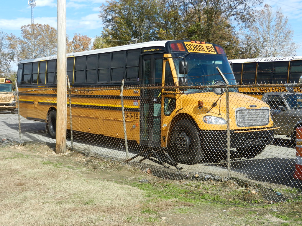 Trumann School District 21 16519 (2) Bus lot Trumann,… Flickr