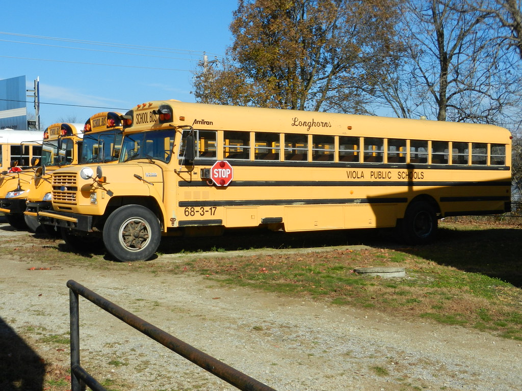 Viola Public Schools 68317 Bus lot Viola, AR. Bus is e… Flickr
