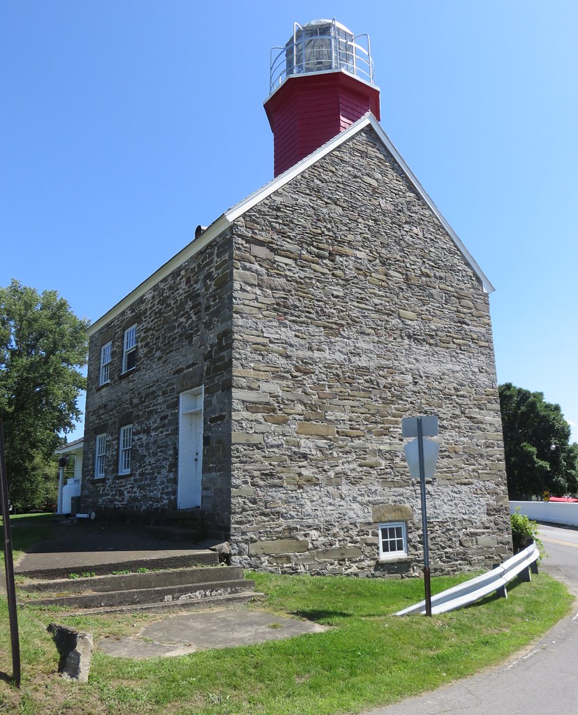 Selkirk Lighthouse (Oswego County, New York) The Selkirk L… Flickr