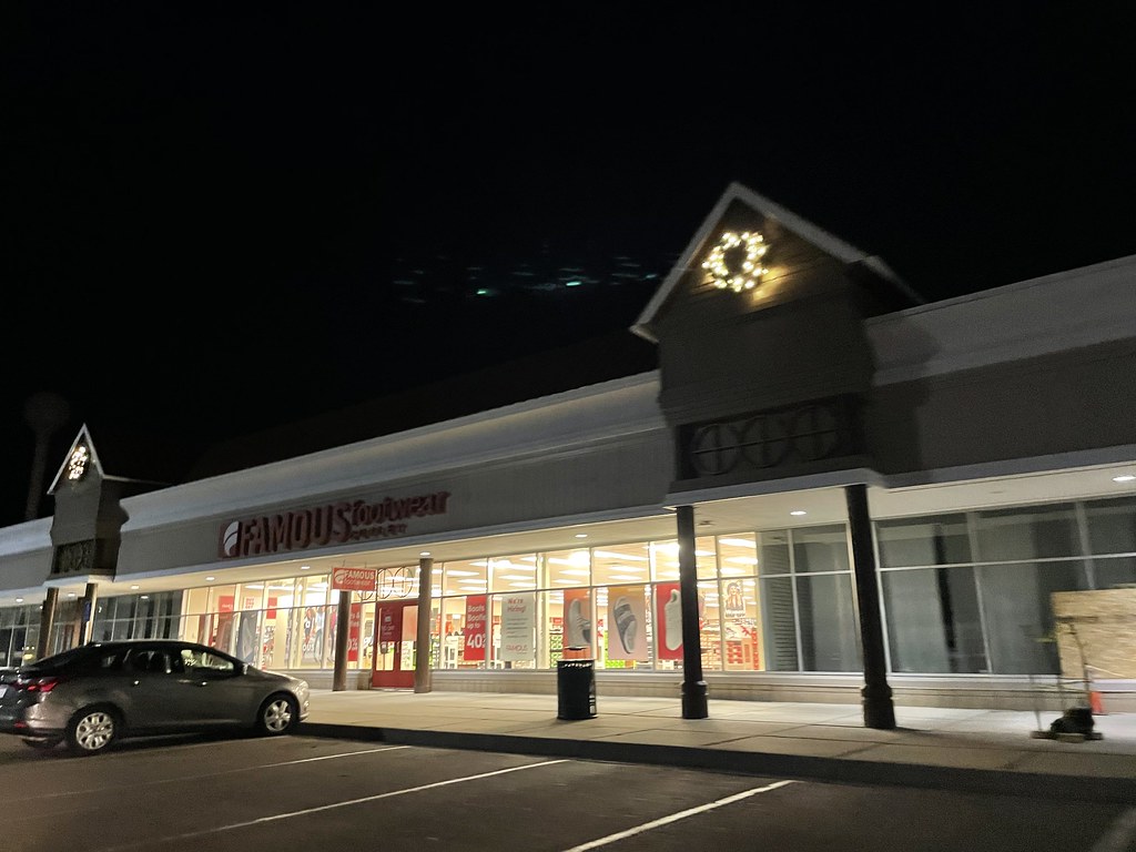 Medford Outlet CenterMedford, Minnesota Medford Outlet Ce… Flickr