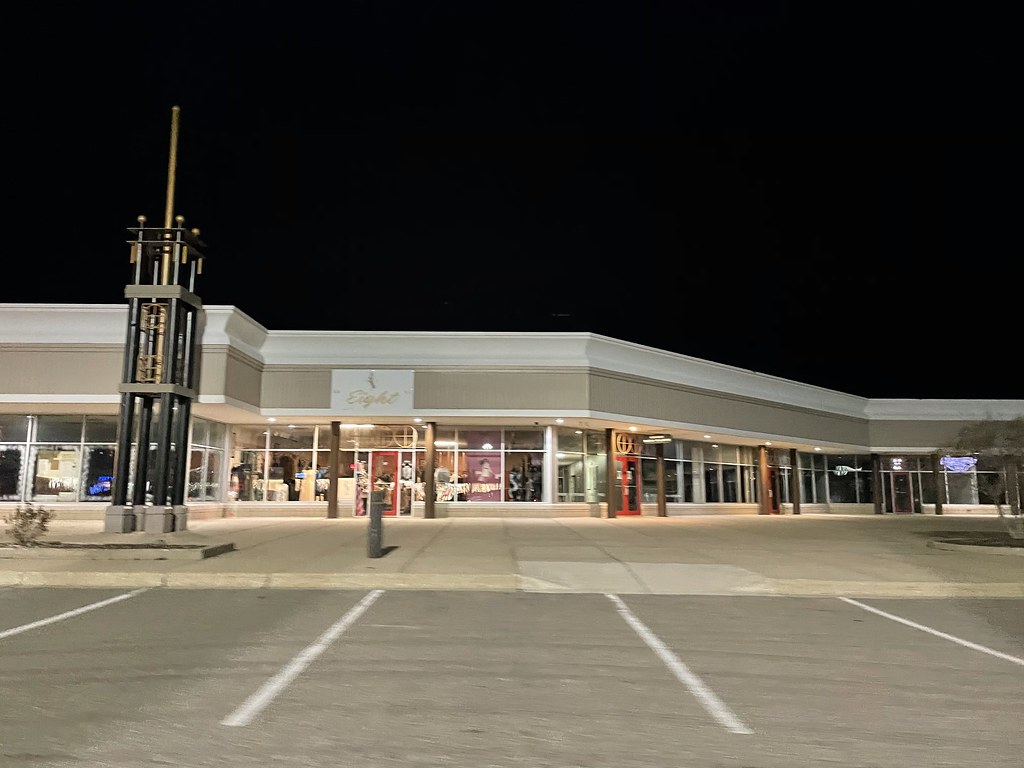 Medford Outlet CenterMedford, Minnesota Medford Outlet Ce… Flickr