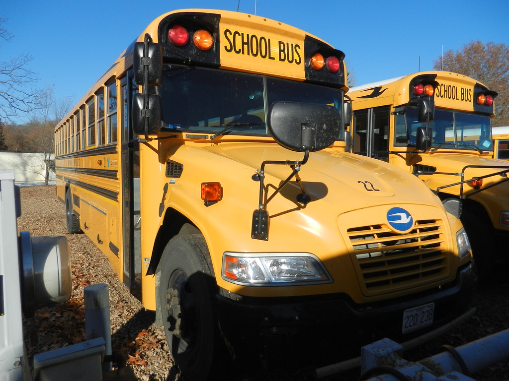 Doniphan R1 School District 22 (3) Bus lot Doniphan, MO… Flickr