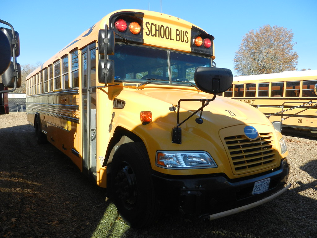 Doniphan R1 School District 21 (3) Bus lot Doniphan, MO… Flickr