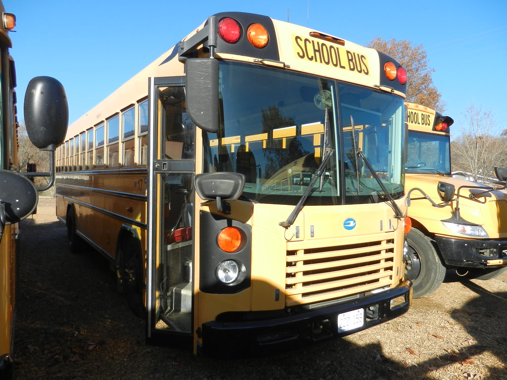 Doniphan R1 School District 17 (2) Bus lot Doniphan, MO… Flickr