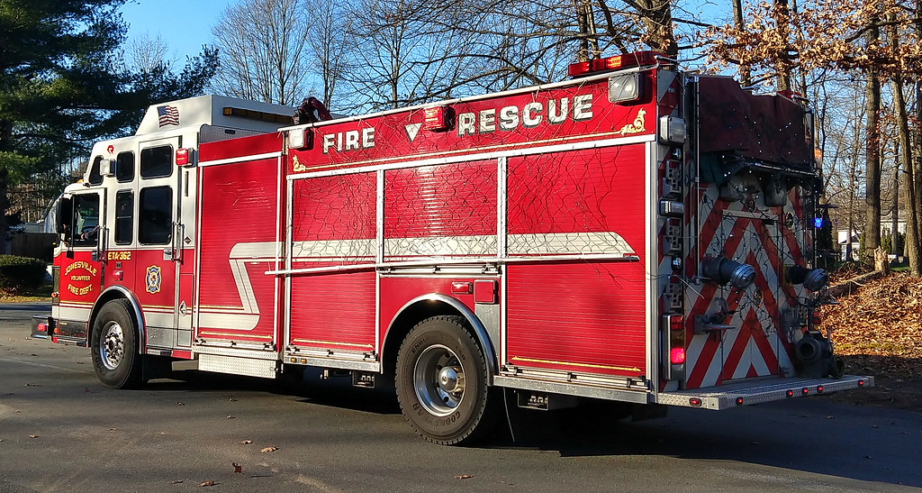 Jonesville Fire Department ETA 362 2007 RosenbauerGeneral… Flickr