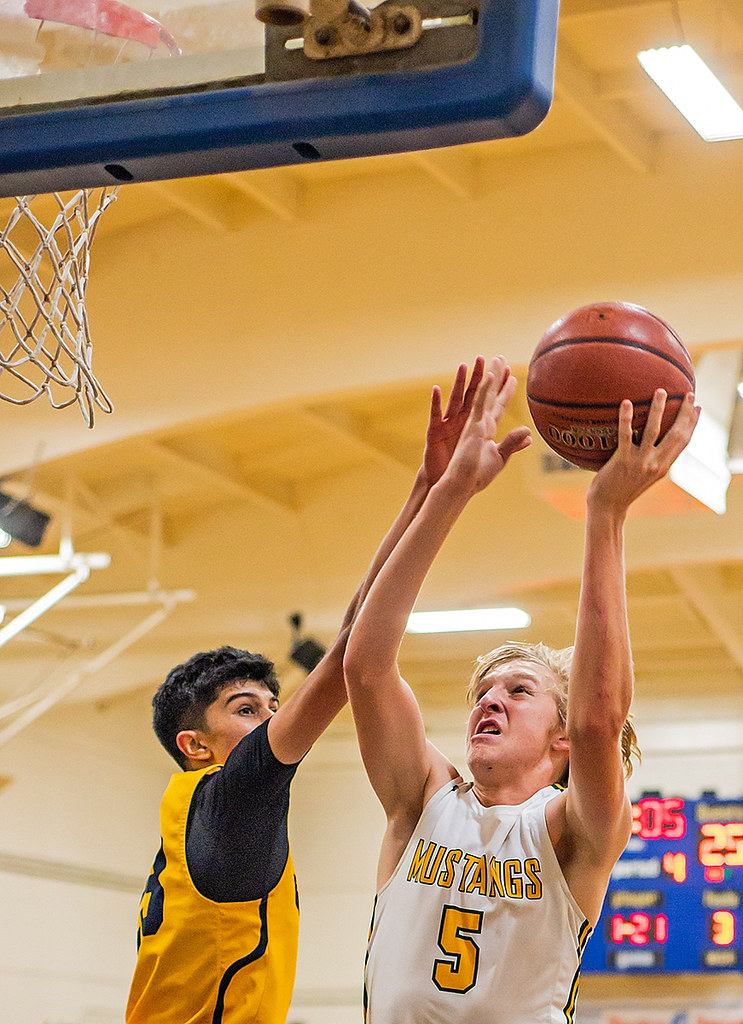 Basketball Argonaut High soundly defeats Gridley High —Du… Flickr