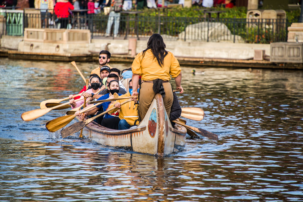 Davey Crockett's Explorer Canoes Disneyland _DSC6390