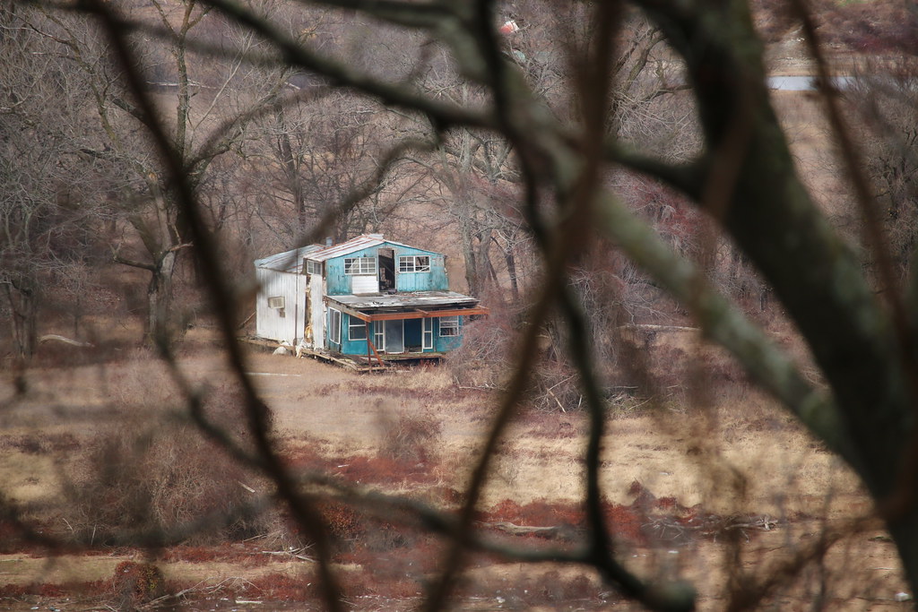 McKellar Lake McKellar Lake is a manmade harbor of the Mis… Flickr