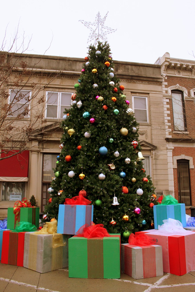 Gallatin, TN 2021 Christmas Tree Located on the north side… Flickr