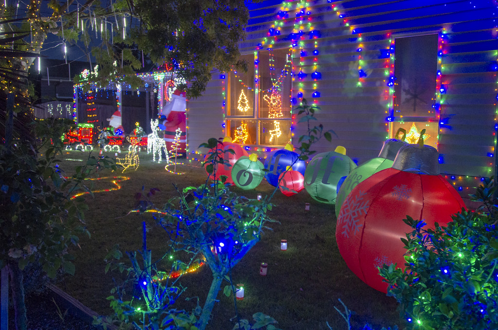 _MSB4759small Street Christmas Lights 2021 Merry Christm… Flickr