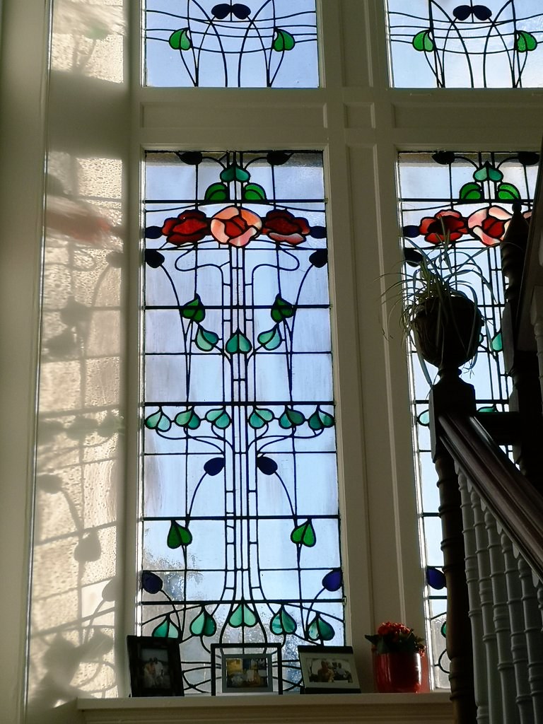 Glasgow Stained glass window A "Glasgow Style" leaded glas… Flickr