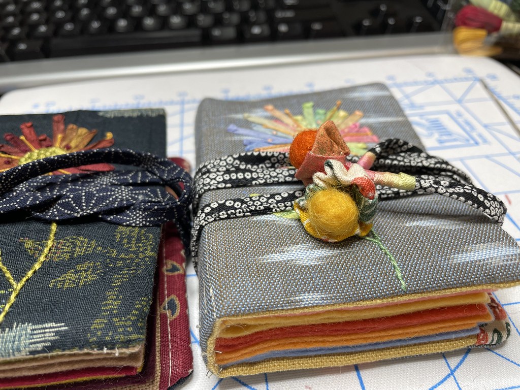 HariKuyo Needlebooks This needlebook was designed by Susa… Flickr