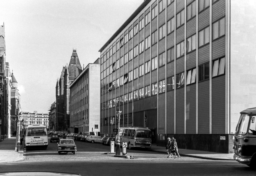 Prince Consort Road Exa IIb, probably a yellow filter, Kod… Flickr