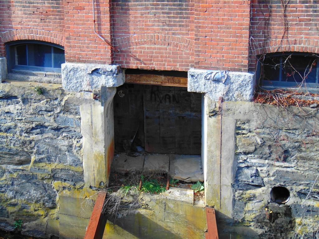 North Grosvenordale Mill (Thompson, Connecticut) JJBers Flickr