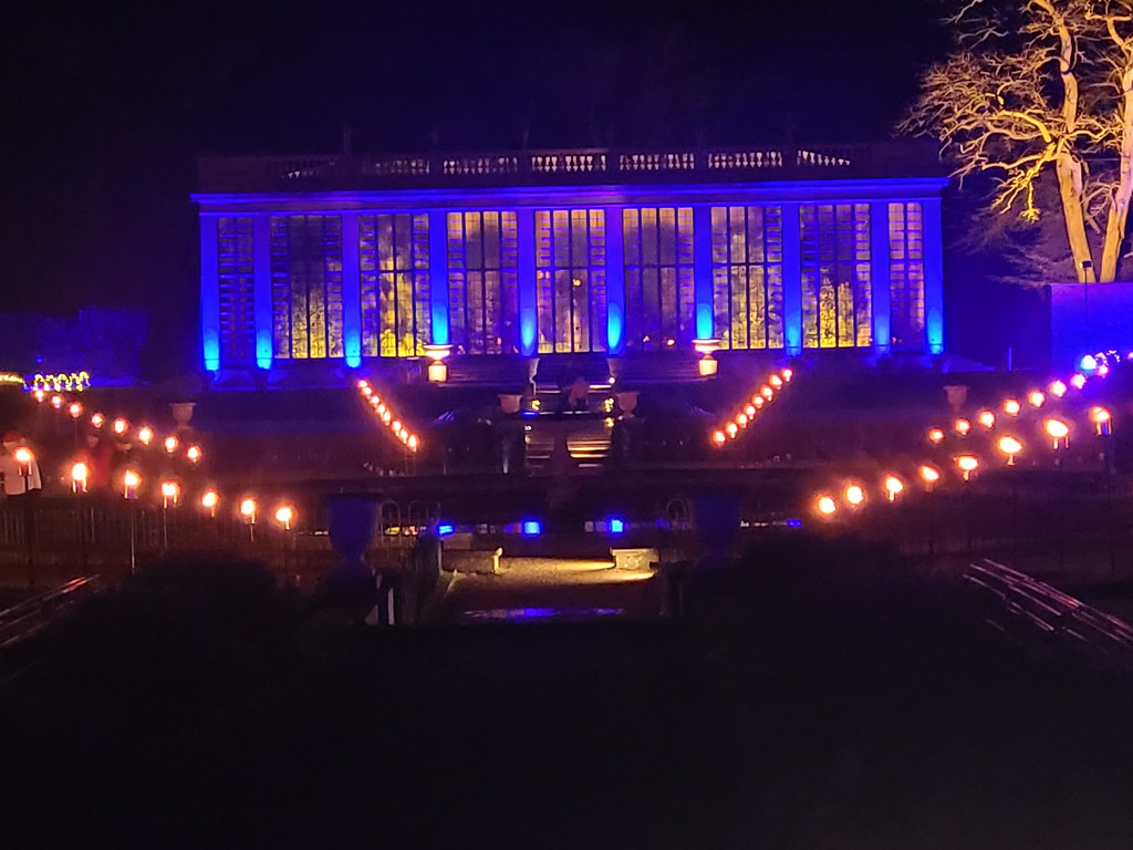 2021_12_Belton House_0041 Belton House Light Trail 2021 Re… Flickr