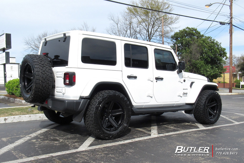 Jeep Wrangler with 20in Black Rhino Recon Wheels and Toyo Open Country