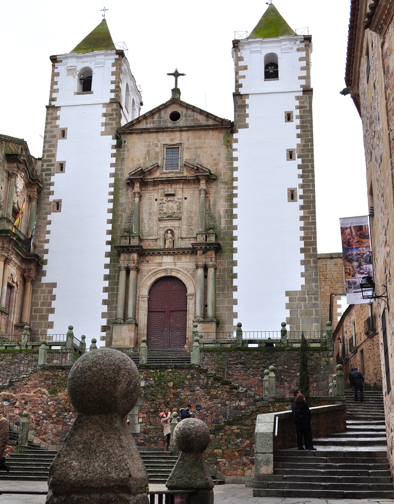 Eglise baroque St François Xavier, XVIIIe siècle, plaza de… Flickr