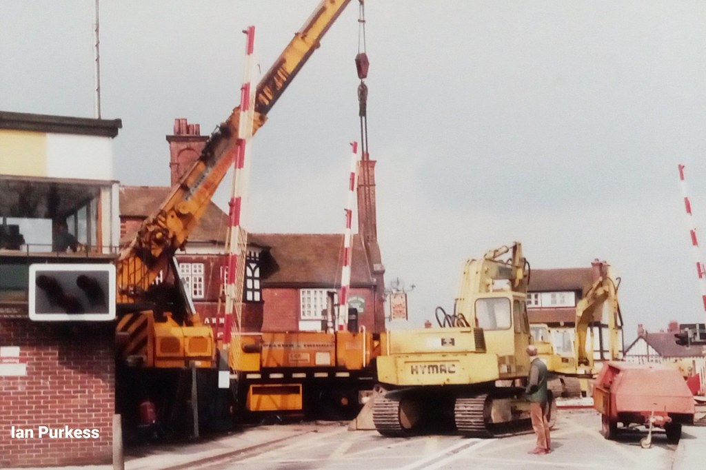 20211222_025054 Engineering work at Brockenhurst in th… Ian