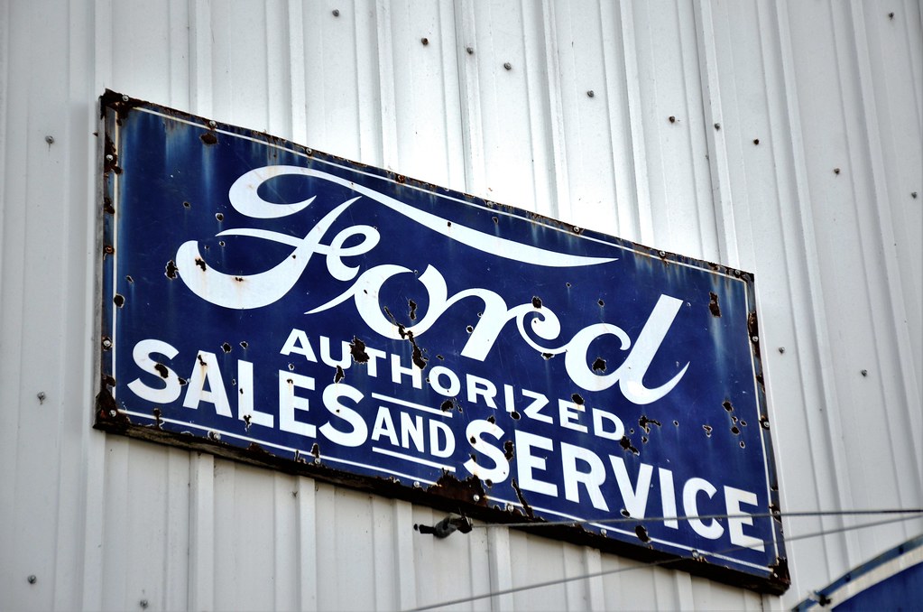 Kansas, De Soto, Ford Sales And Service De Soto Earl Leatherberry