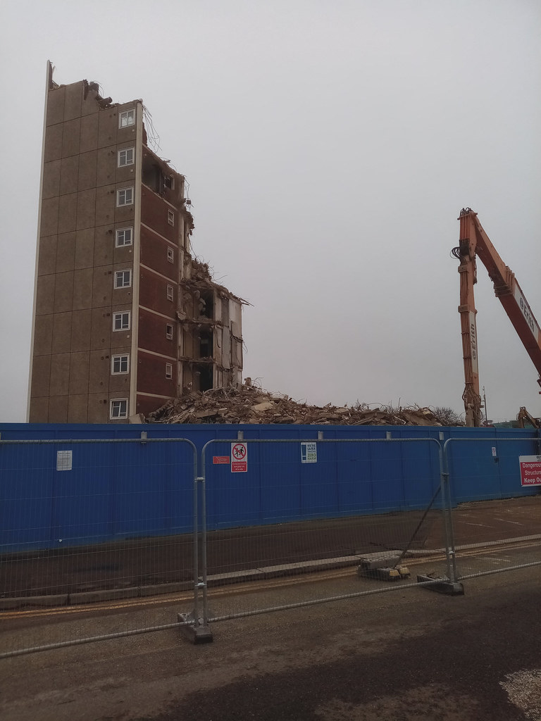 IMG_20211219_142211 Romford Waterloo Estate. This mixed 19… Flickr