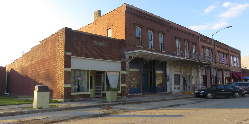 Storefront Block (Saint Elmo, Illinois) Located at 405, 40… Flickr