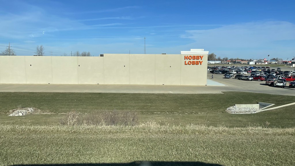 Kirksville Commons Shopping Center, Kirksville, Mo (Side view) a