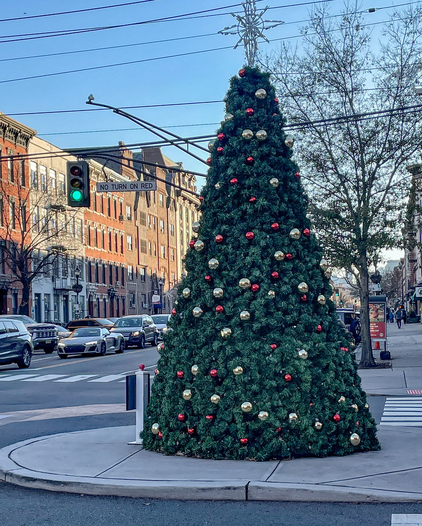 Hoboken Christmas Tree IMG_0102ed Bill Raftery Flickr