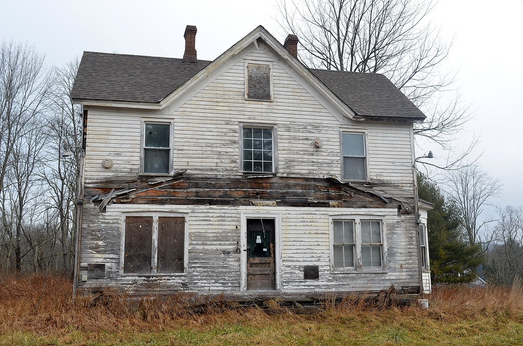 Thompson Houses 3 Empty houses in Thompson, NY. Richard Flickr