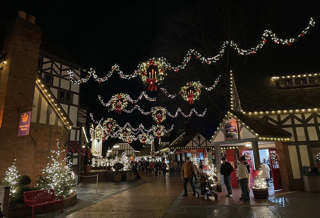 Christmas lights at Busch Gardens in Williamsburg, Va. Flickr
