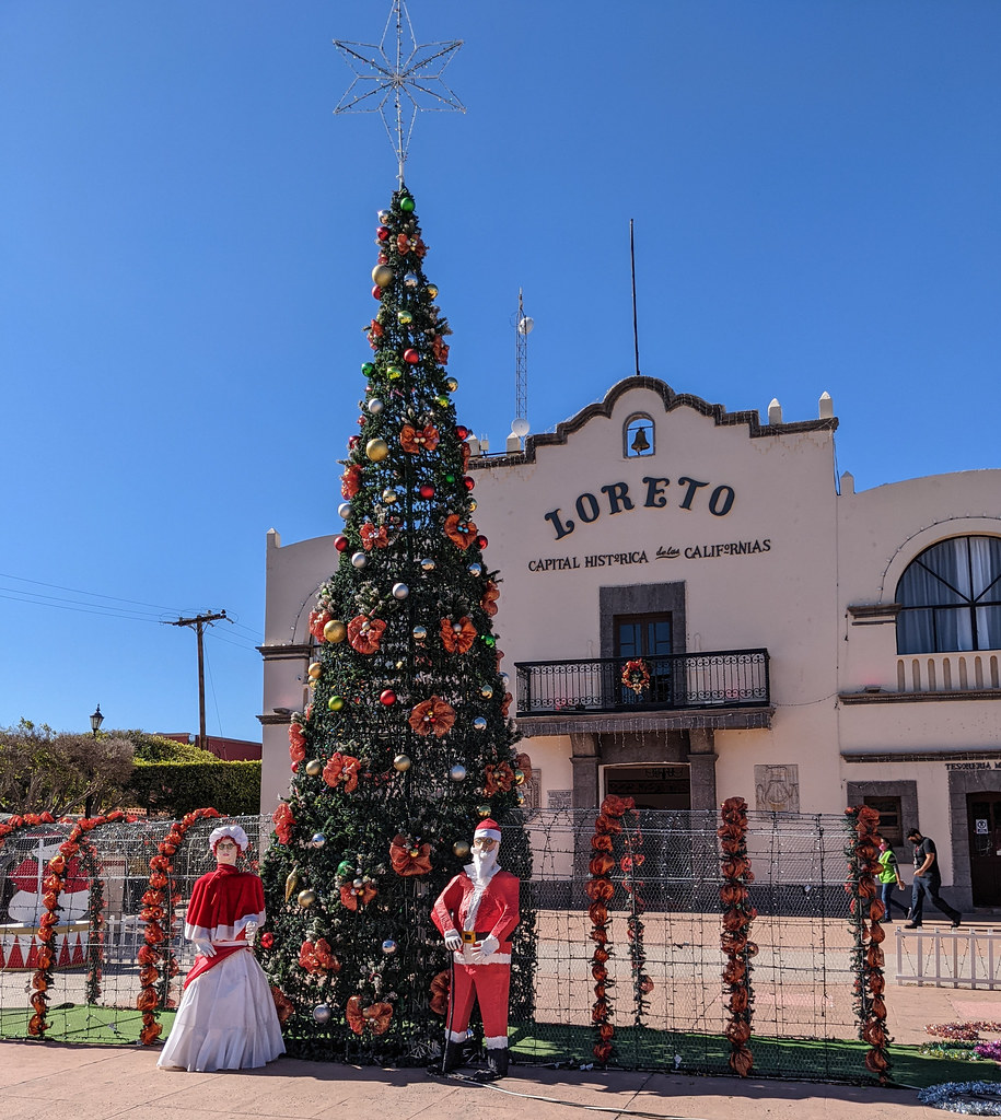 Loreto City hall at Xmas Mexican version of the Grant Wood… Flickr