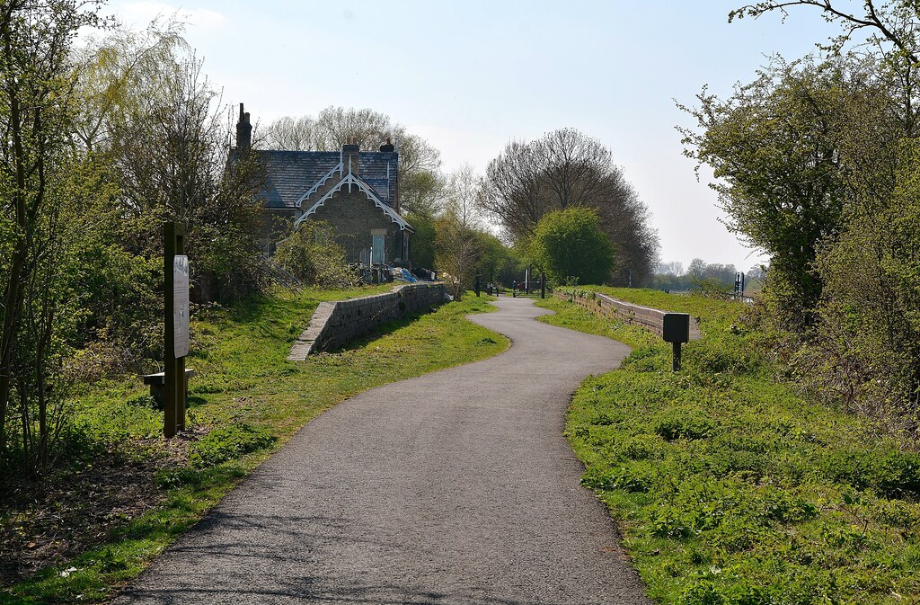 41444 The former Washingborough Railway Station on the Wat… Flickr