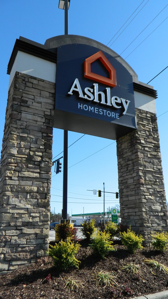 Ashley HomeStore sign Ashley HomeStore/Ashley HomeStore Ou… Flickr