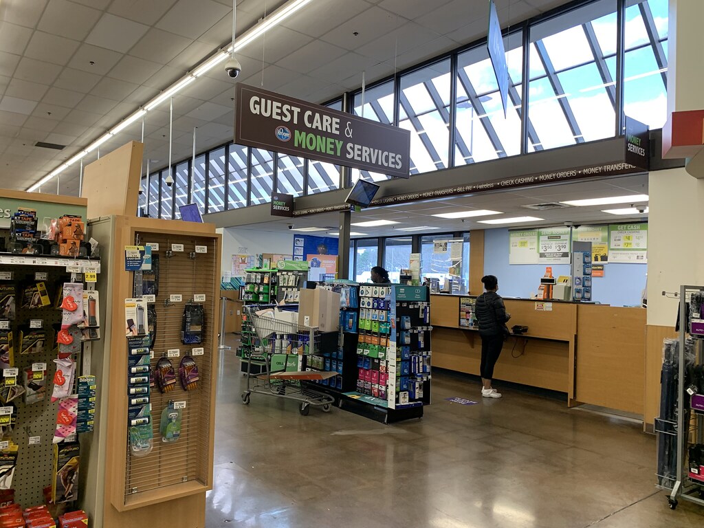 Kroger interior Kroger 373 (59,134 square feet) 8059 Tara… Flickr