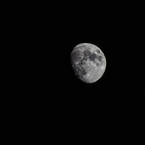 86 Waxing Gibbous Moon Gareth Fish Flickr