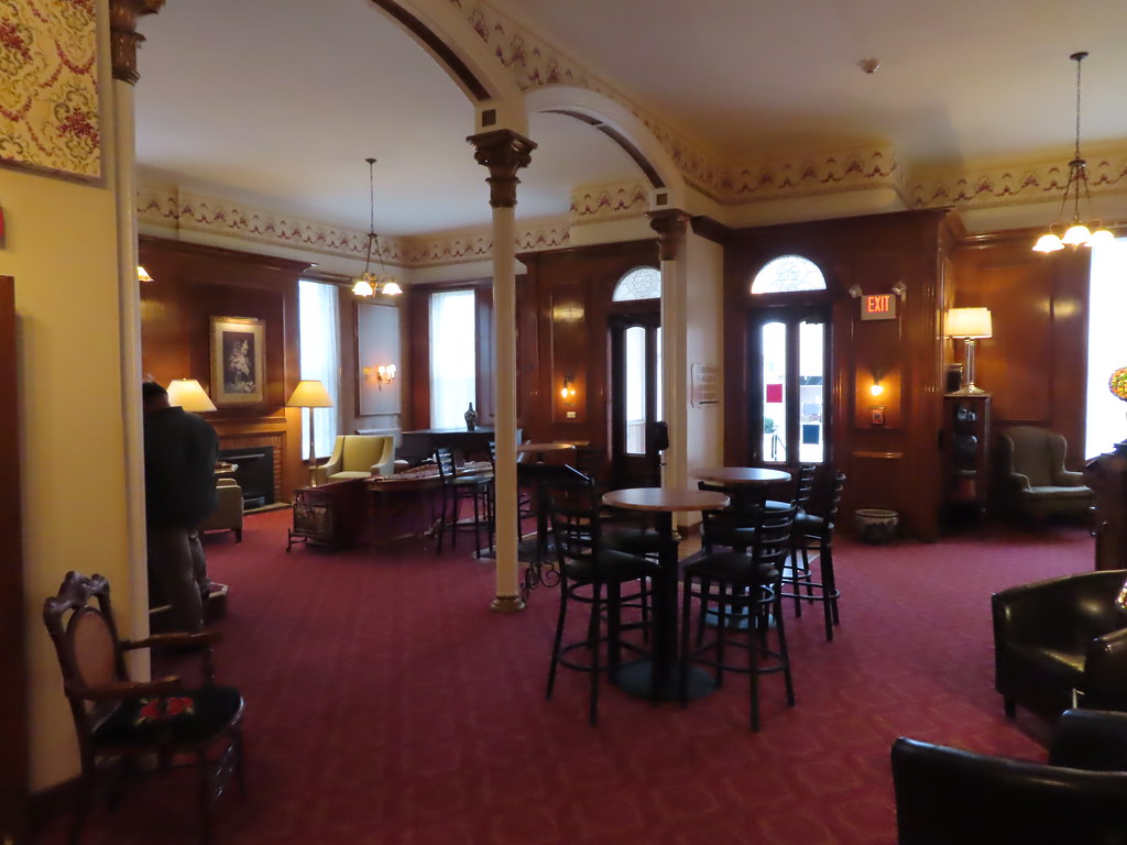 20210924 09 Decker Hotel, Maquoketa, Iowa David Wilson Flickr