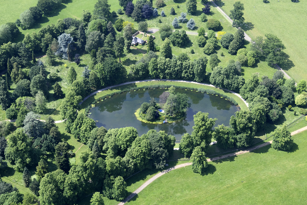 Aerial image Diana, Princess of Wales resting place at Althorp House