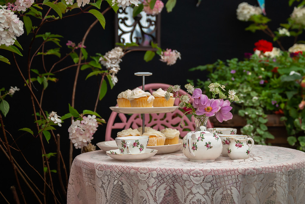 Afternoon tea for two ! Seen at Southport Flower Show Au… Flickr
