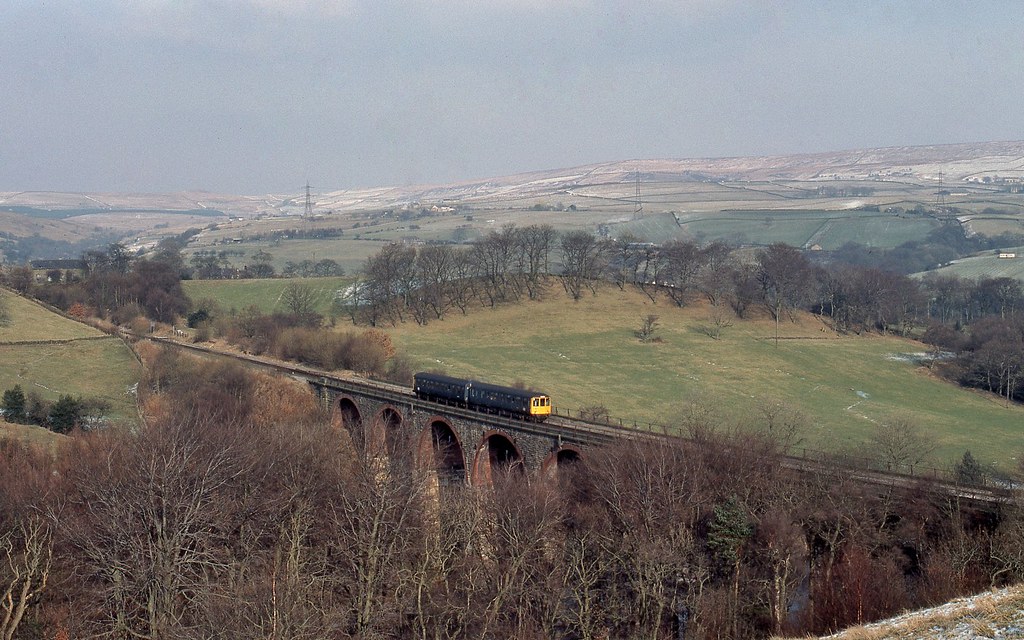 Dmu on Entwistle viaduct BoltonBlackburn line,13/2/1985. … Flickr